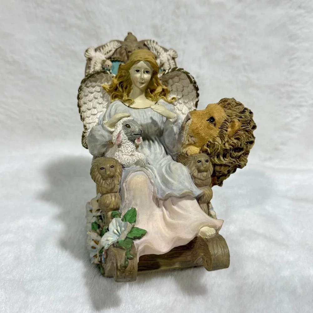 Vintage CRACKER BARREL 1992 The Lion & Lamb Animated (Moving) Musical Angel
